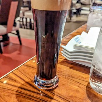 Gordon Ramsay Burger Las Vegas - Belching Beaver peanut butter stout - Burgers Near Me - Las Vegas, Nevada Gordon Ramsay Burger Las Vegas - Belching Beaver peanut butter stout - Burgers Near Me - Las Vegas, Nevada
