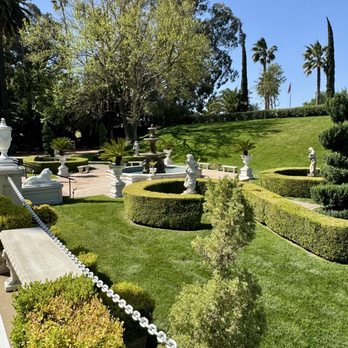 Grand Island Mansion - 04.13.25 the spacious, manicured front lawn - Venues & Event Spaces Near Me - Walnut Grove, California Grand Island Mansion - 04.13.25 the spacious, manicured front lawn - Venues & Event Spaces Near Me - Walnut Grove, California