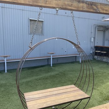 Viewpoint Brewing - Swings on patio - Breweries Near Me - Del Mar, California Viewpoint Brewing - Swings on patio - Breweries Near Me - Del Mar, California
