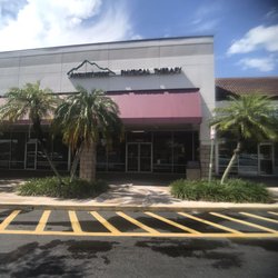 ApexNetwork Physical Therapy - Located next to Goodwill, directly behind McDonalds at the corner of Sumter and Tamiami.