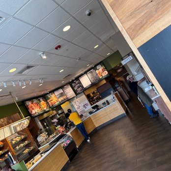 Panera Bread - the inside of a bakery - Salad Near Me - Albuquerque, New Mexico