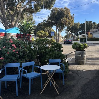 High Tide - Outside - Acai Bowls Near Me - Morro Bay, California High Tide - Outside - Acai Bowls Near Me - Morro Bay, California