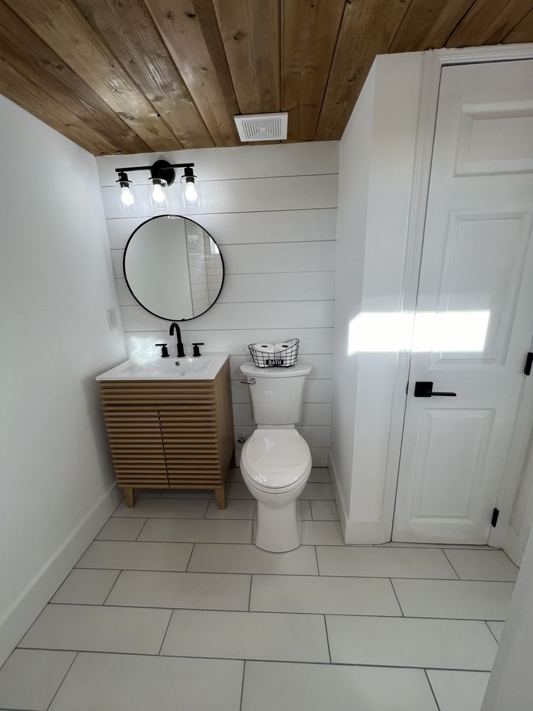 Slide of Saylor Tsangarides Construction