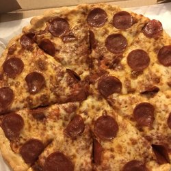 Country Pump - Pan crust pepperoni