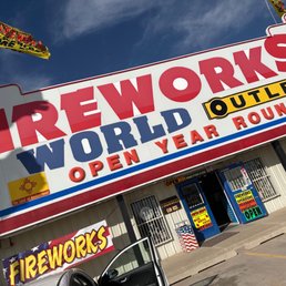 fireworks world outlet