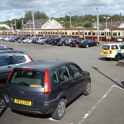 Kilwinning Train Station - Railway Station, Kilwinning