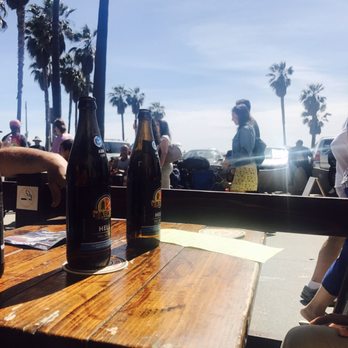 Venice Beach Bar & Kitchen - Dive Bars Near Me - Venice, California