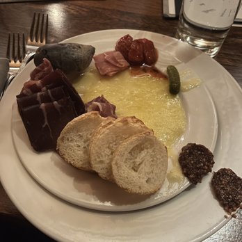 Fireside Dining - Cheese plate - French Near Me - Park City, Utah
