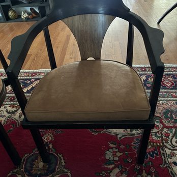 Tito’s Upholstery - Beautiful cushions - Furniture Reupholstery Near Me - Chicago, Illinois