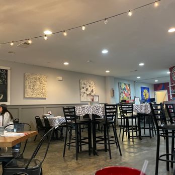 Cantaberry - Tables, back entrance - New American Near Me - Blue Ridge, Georgia