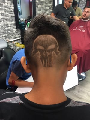La Familia Barbershop by null