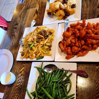 Spicy Talk Bistro - Garlic string beans, sweet & sour chicken, honey walnut prawns, noodles. - Szechuan Near Me - Kirkland, Washington Spicy Talk Bistro - Garlic string beans, sweet & sour chicken, honey walnut prawns, noodles. - Szechuan Near Me - Kirkland, Washington