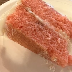 Giggles Cafe - Strawberry cake