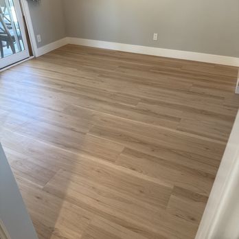 Valencia Flooring - Dining room area - Flooring Near Me - Santa Clarita, California Valencia Flooring - Dining room area - Flooring Near Me - Santa Clarita, California