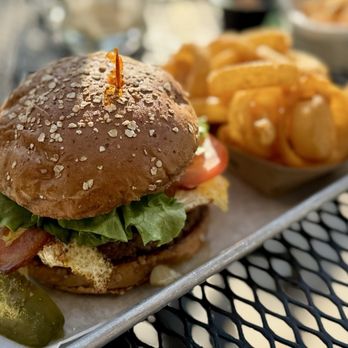 Nitty Gritty Middleton - Gritty Burger w onion rings - American Near Me - Middleton, Wisconsin