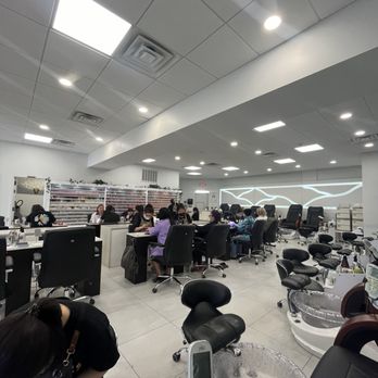 157 Nail Spa - Manicure and pedicure seating - Nail Salons Near Me - Island Park, New York 157 Nail Spa - Manicure and pedicure seating - Nail Salons Near Me - Island Park, New York