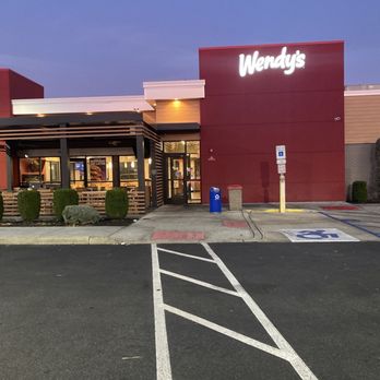 Wendy's - Fast Food Near Me - Garwood, New Jersey Wendy's - Fast Food Near Me - Garwood, New Jersey