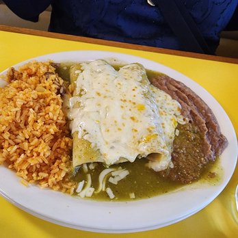 El Querreque Grill - a plate of mexican food - Mexican Near Me - Laredo, Texas El Querreque Grill - a plate of mexican food - Mexican Near Me - Laredo, Texas