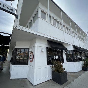 Jongewaard's Bake n Broil - American Near Me - Long Beach, California