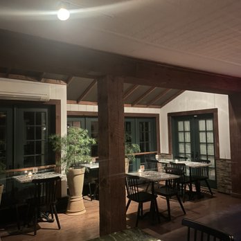 Tabla Catskills - dining room - Tapas/Small Plates Near Me - Tannersville, New York Tabla Catskills - dining room - Tapas/Small Plates Near Me - Tannersville, New York