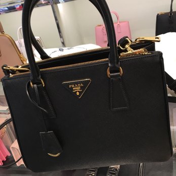 Prada Stores - Men's Clothing Near Me - Rome, RM