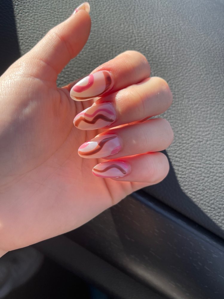 QUEENIE NAIL SPA Updated August 2024 26 Photos & 45 Reviews 5 W