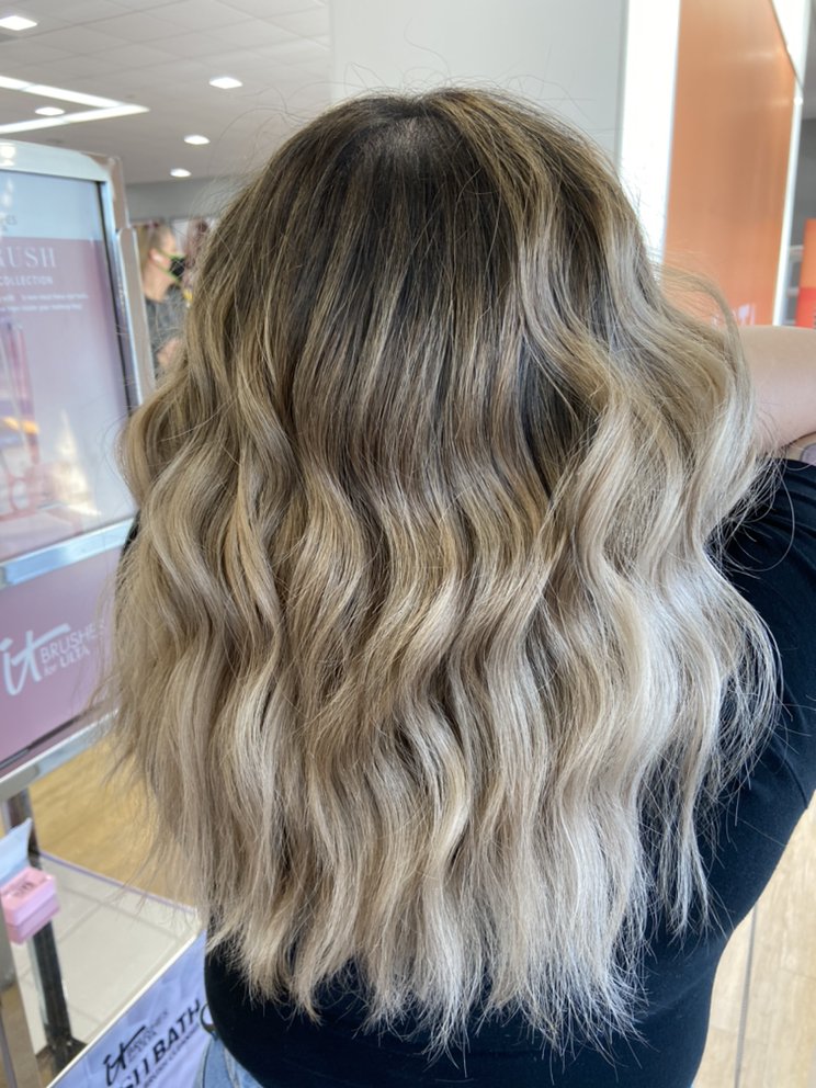 Hair By Ashley M Logo