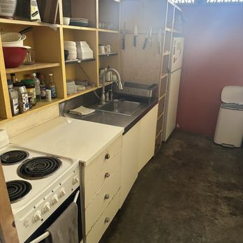Podshare - Kitchen. - Hostels Near Me - San Diego, California Podshare - Kitchen. - Hostels Near Me - San Diego, California