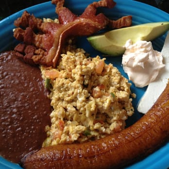 Curly's Restaurant - Mexican Near Me - Chelsea, Massachusetts