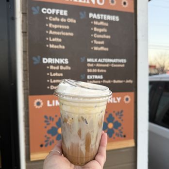 Cafe Querido - Papa Rosa- Mazapan, brown sugar cinnamon, Lechera drizzle, topped with pumpkin spice cold foam - Coffee & Tea Near Me - Kennewick, Washington Cafe Querido - Papa Rosa- Mazapan, brown sugar cinnamon, Lechera drizzle, topped with pumpkin spice cold foam - Coffee & Tea Near Me - Kennewick, Washington