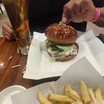 Gordon Ramsay Burger Las Vegas - Burgers Near Me - Las Vegas, Nevada Gordon Ramsay Burger Las Vegas - Burgers Near Me - Las Vegas, Nevada