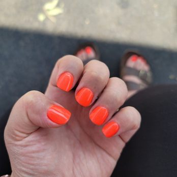 Mimi's Nails - Very happy with my nail dip by Hilary. First time getting this service. I'm used to acrylic and this is very similar. - Nail Salons Near Me - Modesto, California