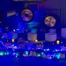 Sonic Sound Yoga - It was a beautiful night and the sound bath leader Renee Lynn gave everyone free gifts- I felt like I was having an out of body experience.