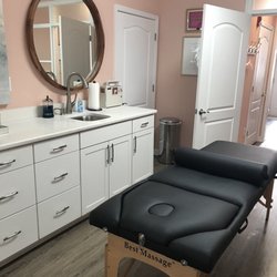 Niche Brow & Beauty Bar