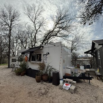 Sammataro - Pizza Near Me - Austin, Texas