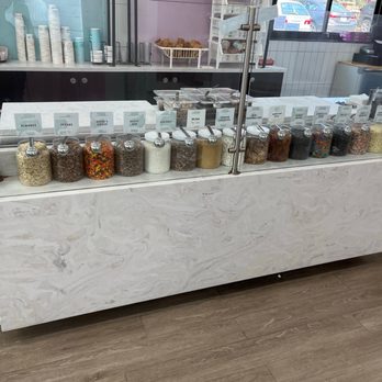 Great American Cookies - Inside display - Bakeries Near Me - Charlotte, North Carolina