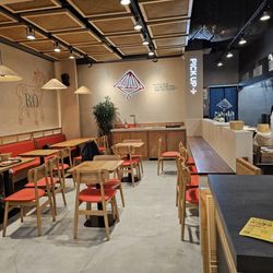 Non La Express - Interior