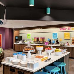 Tru by Hilton Hershey Chocolate Avenue - Breakfast Area