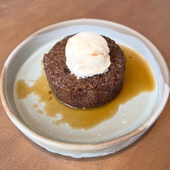 Gordon Ramsay Hell's Kitchen - Sticky Toffee Pudding - Desserts Near Me - Washington, DC, District of Columbia