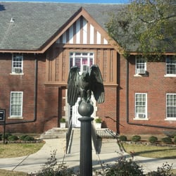 Huntingdon College - Bird statue
