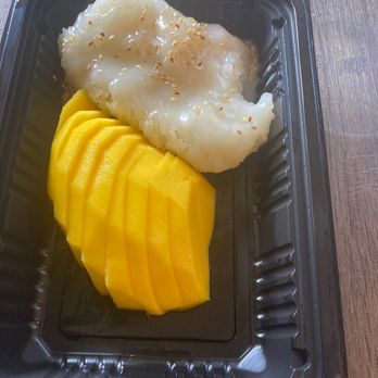Phat Thai - Mango sticky rice - Thai Near Me - San Francisco, California Phat Thai - Mango sticky rice - Thai Near Me - San Francisco, California