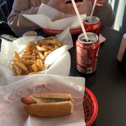 Boulevard Dogs N More - Hot Dog, Hot Dog