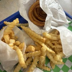 Chips of Marshfield - Fries and onion rings, always plenty and hot!