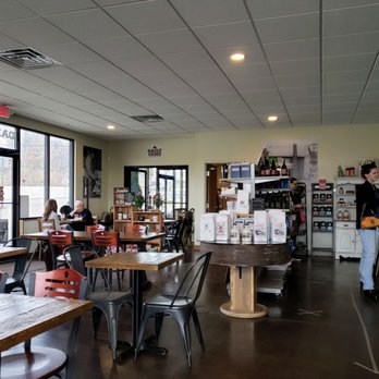 Stanton Daily Grind - Seating Area at Stanton Daily Grind - Coffee & Tea Near Me - New Stanton, Pennsylvania
