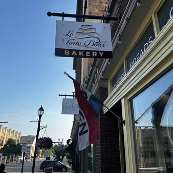 Le Torte Dolci - Outside of the Le Torte Dolci bakery in Springfield, Ohio. - Bakeries Near Me - Springfield, Ohio