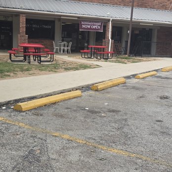 Alondras Coffee - Outside area - Coffee & Tea Near Me - San Antonio, Texas Alondras Coffee - Outside area - Coffee & Tea Near Me - San Antonio, Texas