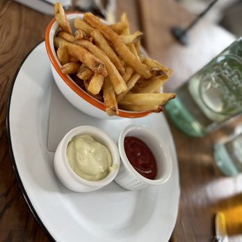 Dillon Beach Coastal Kitchen - Fries to start - New American Near Me - Dillon Beach, California