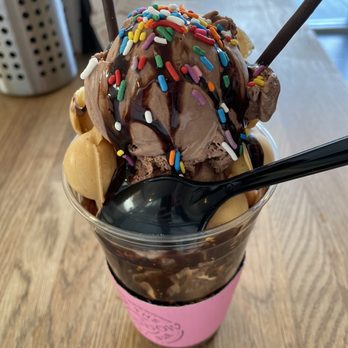 Over The Rainbow Tea Bar - Desserts Near Me - Renton, Washington Over The Rainbow Tea Bar - Desserts Near Me - Renton, Washington