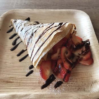 CAFFE:iN - Strawberry Crepe with Vanilla ice cream - Coffee & Tea Near Me - Union City, California