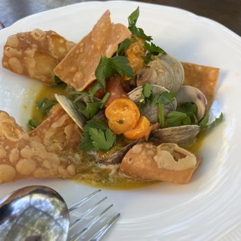Mama - Clams are good but only 8 for $38? Don't get it. - Italian Near Me - Oakland, California Mama - Clams are good but only 8 for $38? Don't get it. - Italian Near Me - Oakland, California